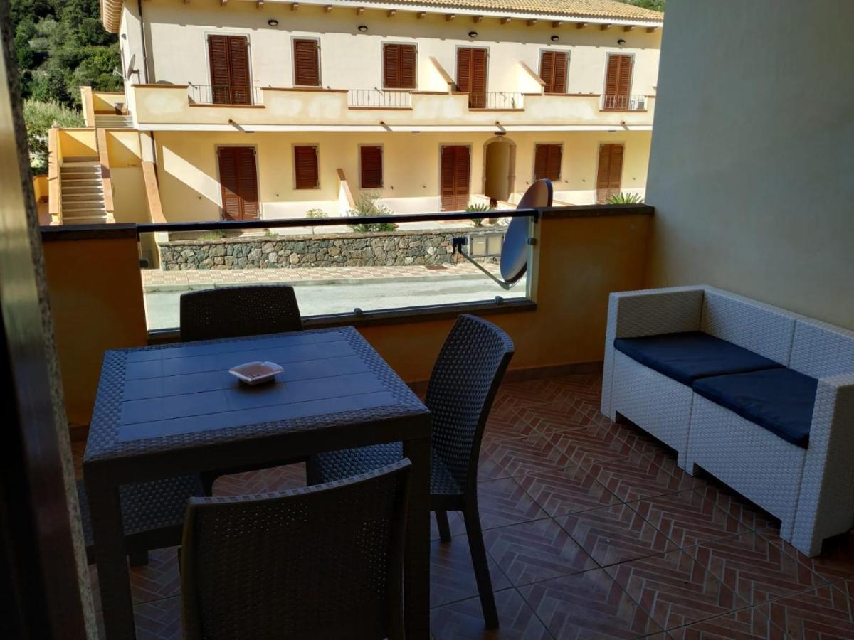 Apartamento La Caletta Di Dany Castelsardo Exterior foto