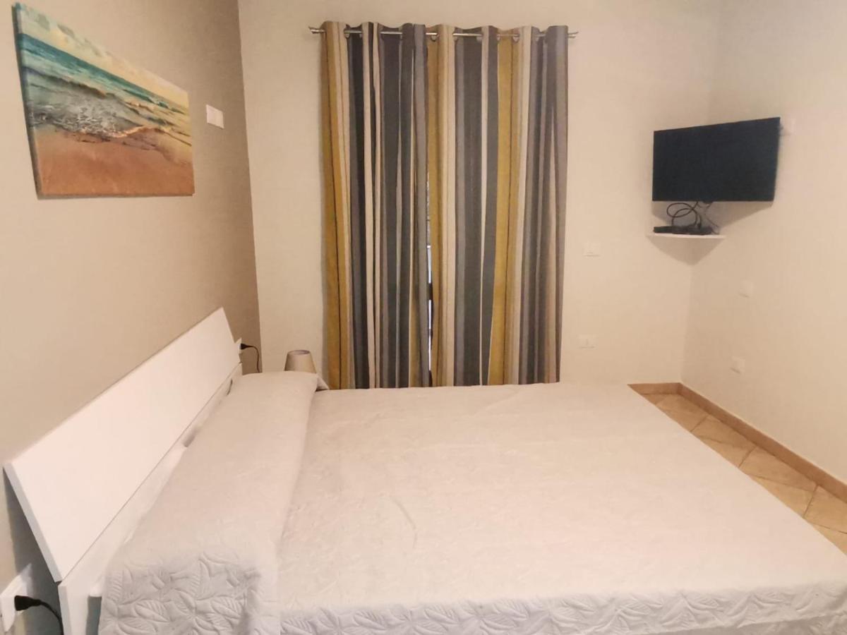 Apartamento La Caletta Di Dany Castelsardo Exterior foto
